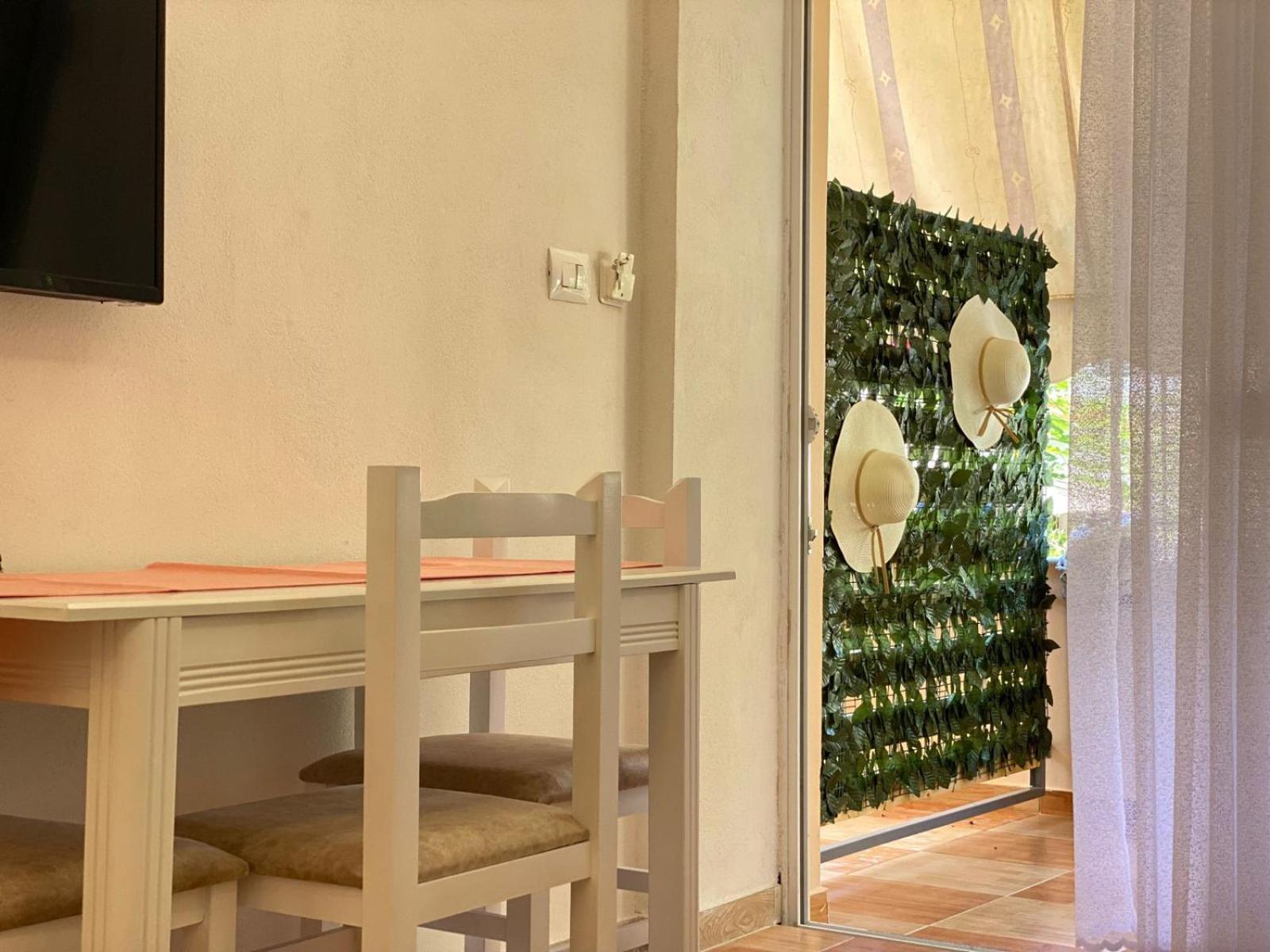 Areti Rooms Hotel Himara Zewnętrze zdjęcie