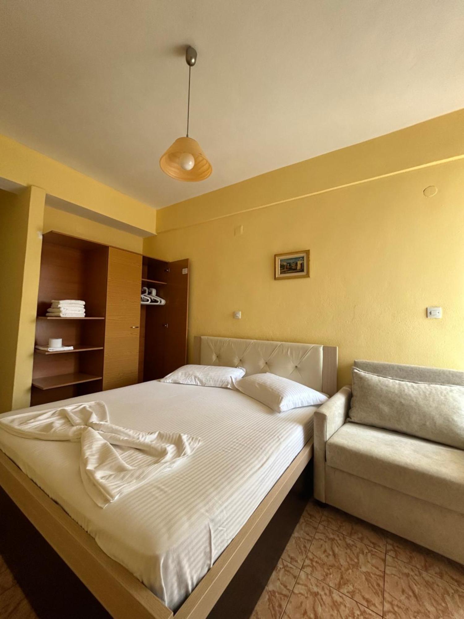 Areti Rooms Hotel Himara Zewnętrze zdjęcie