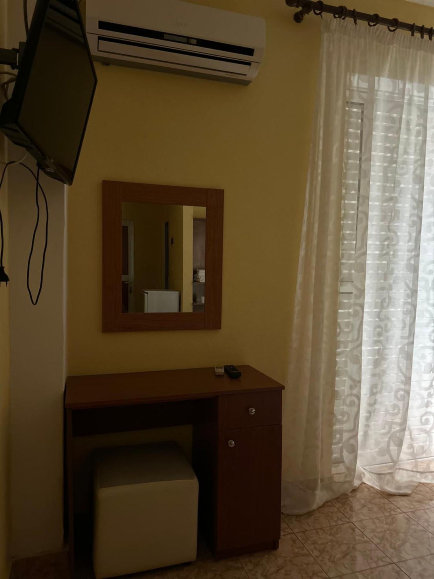 Areti Rooms Hotel Himara Zewnętrze zdjęcie