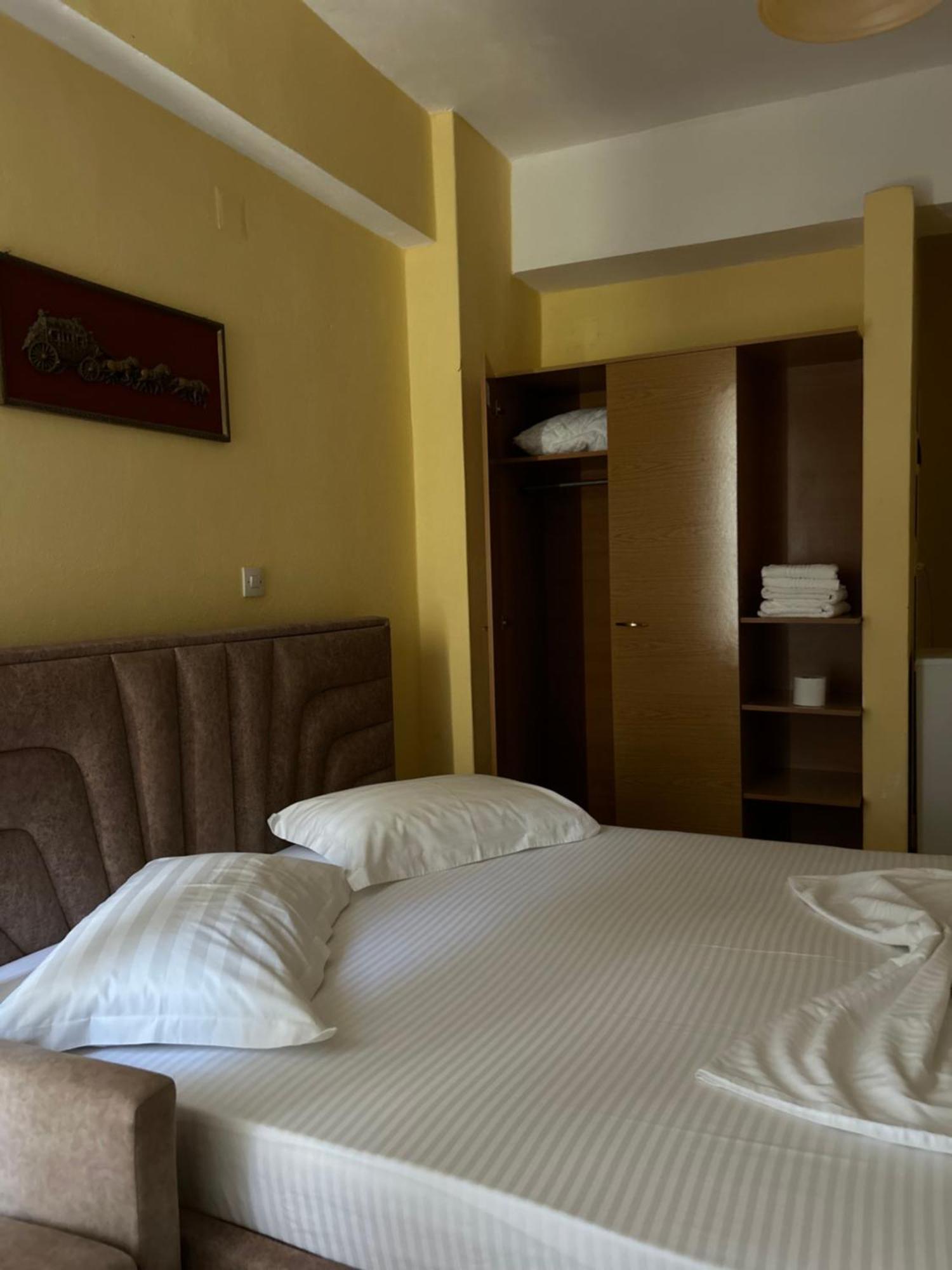 Areti Rooms Hotel Himara Zewnętrze zdjęcie